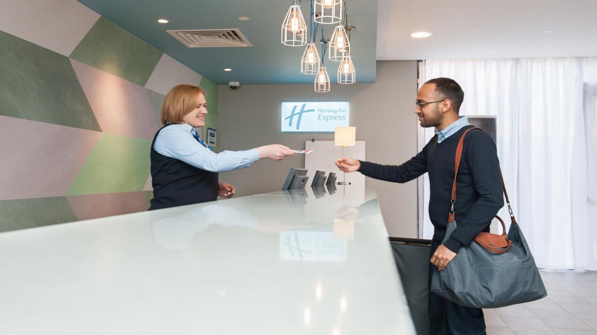 Holiday Inn Express Aberdeen Airport By Ihg Dyce Extérieur photo