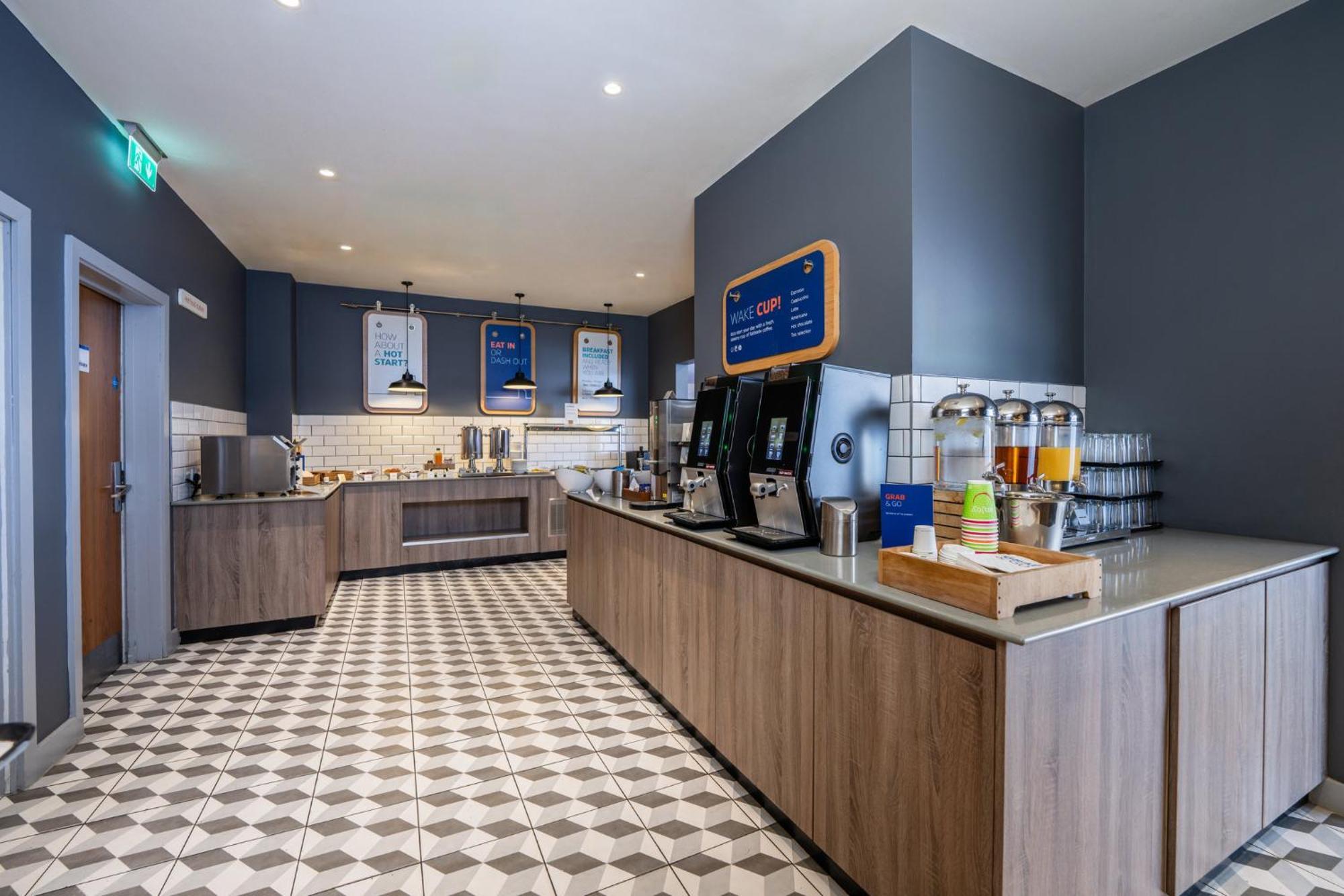 Holiday Inn Express Aberdeen Airport By Ihg Dyce Extérieur photo