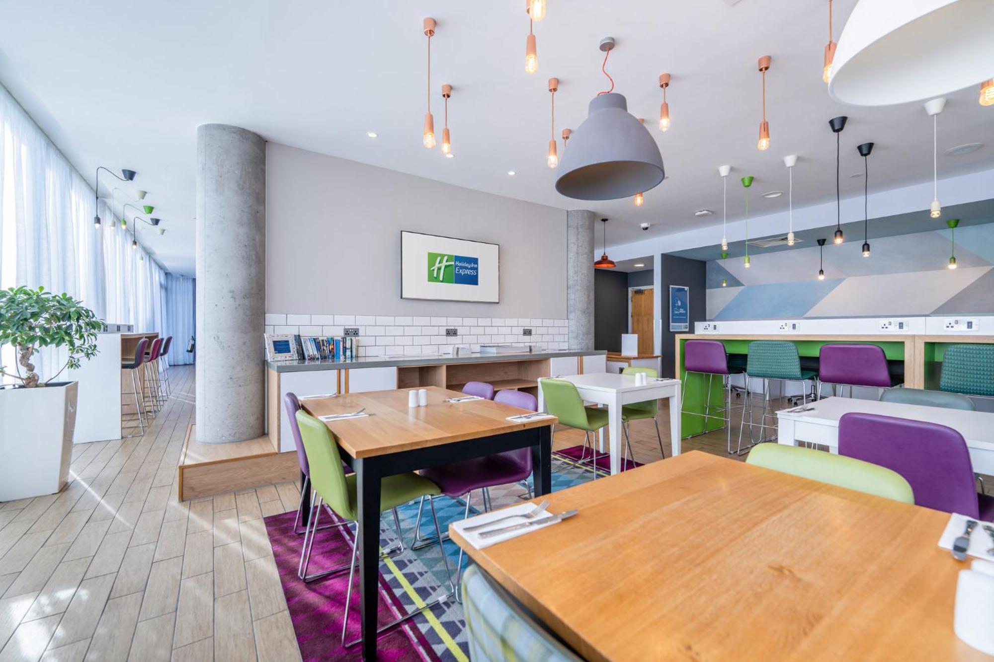 Holiday Inn Express Aberdeen Airport By Ihg Dyce Extérieur photo