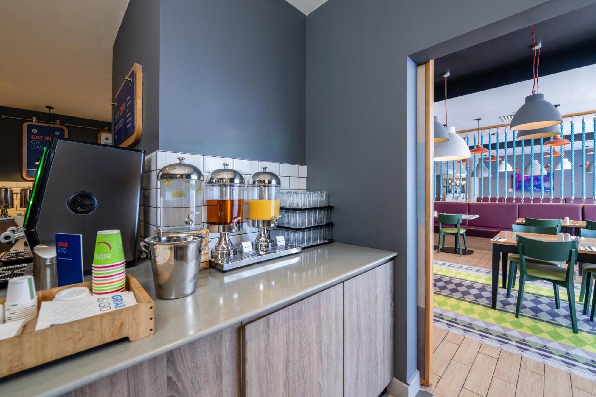 Holiday Inn Express Aberdeen Airport By Ihg Dyce Extérieur photo