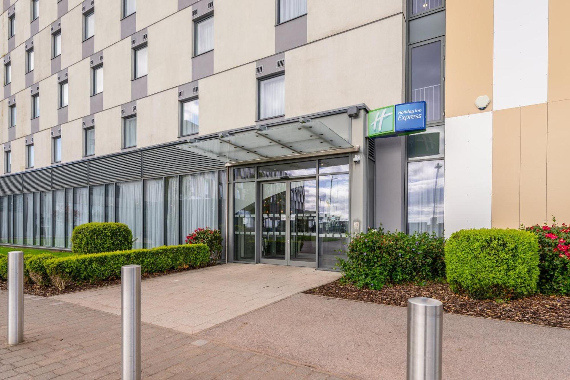 Holiday Inn Express Aberdeen Airport By Ihg Dyce Extérieur photo