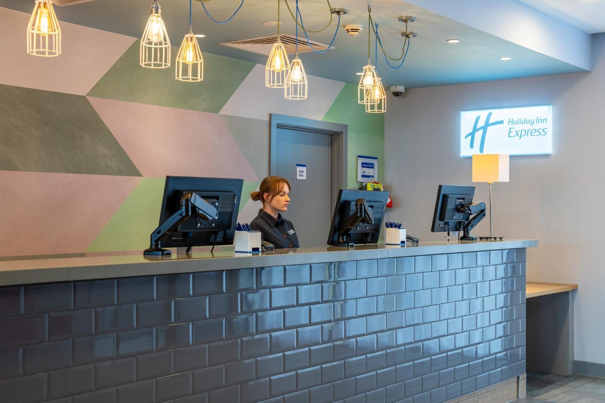 Holiday Inn Express Aberdeen Airport By Ihg Dyce Extérieur photo