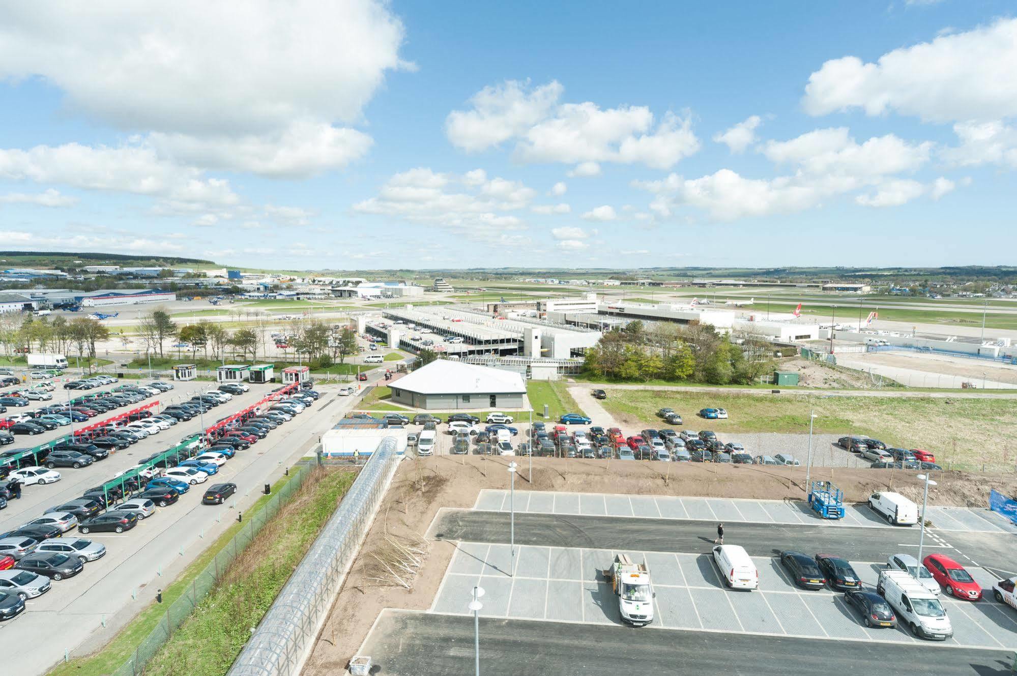Holiday Inn Express Aberdeen Airport By Ihg Dyce Extérieur photo